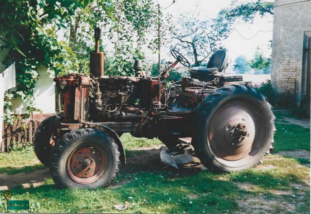 17-13.Traktor-MTZ-80-prod.1973-r.-u-Kominkow-Janowiec-17na-chodzie-do-dzis