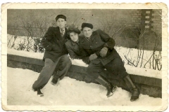 Scan 6 od lewej Jan Przysiezny, Michal Knap, Jozef Gawron szkola str