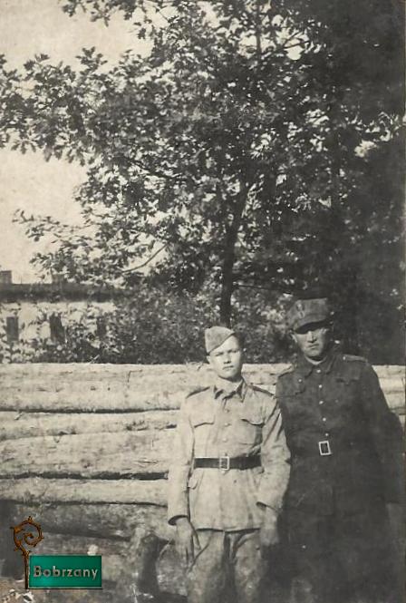 06-5.Tomasz-Tabaka-w-mundurze-Wojska-Polskiego-z-kolega-przed-1945-r